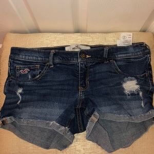 Hollister Rinse Wash Low Waist Jean Shorts